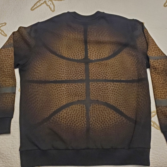GIVENCHY Fall 2014 Basketball Collection by Ricardo Tisci Crew Neck Sweatshirt - Picture 4 of 6